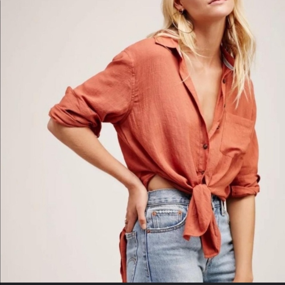 FREE PEOPLE THAT’S A WRAP BUTTON UP SHIRT